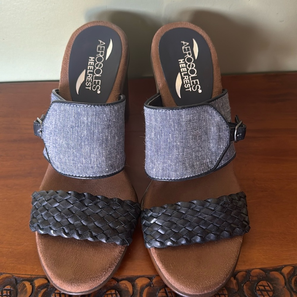 Aerosoles Day Dream Navy 7 new in box memory foam sandals